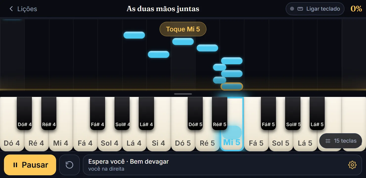 Lição do BoraTocar: a nota Mi 5 acesa no teclado e o aviso Toque Mi 5